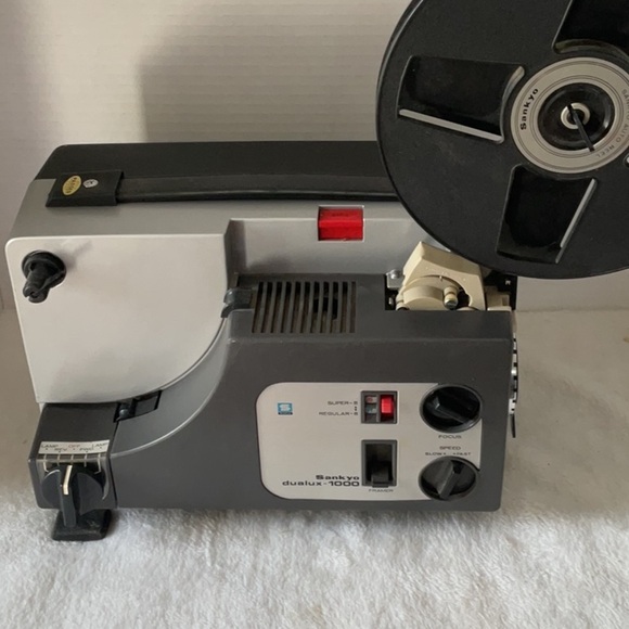 Dualux-1000 Film Projector - Gray - Picture 1 of 13